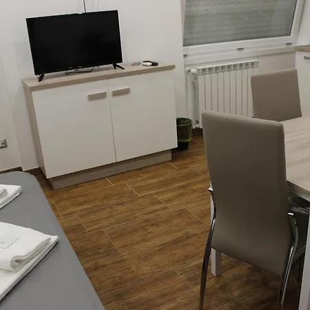 Locazione Turistica Loft Roma Tiburtina-2